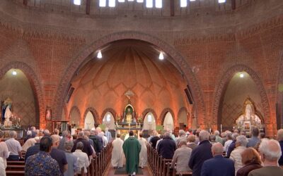 Kom zondag naar de Lourdeskerk en vier mee!